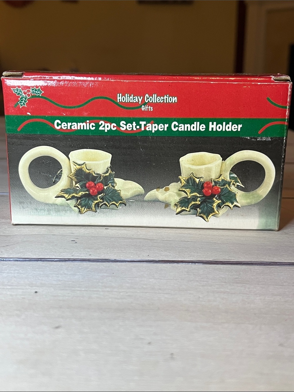 🇺🇸Ceramic 2pc Taper Candle Holder Set - Cream with Green Holly